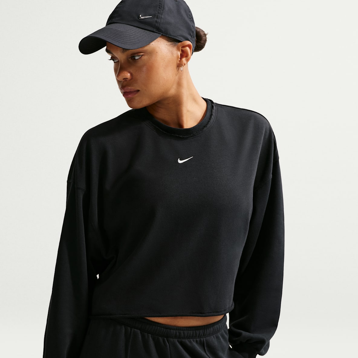 Nike Sportswear Chill Terry Women's Oversized French Terry Crew-Neck Sweatshirt