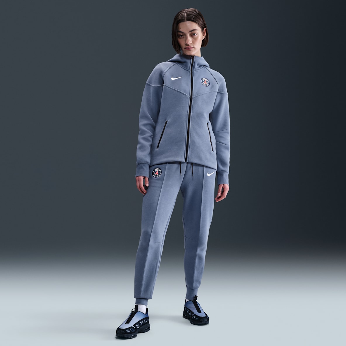 Paris Saint-Germain Tech Paris Saint-Germain Tech Women's Nike Football Fleece Mid-Rise Joggers