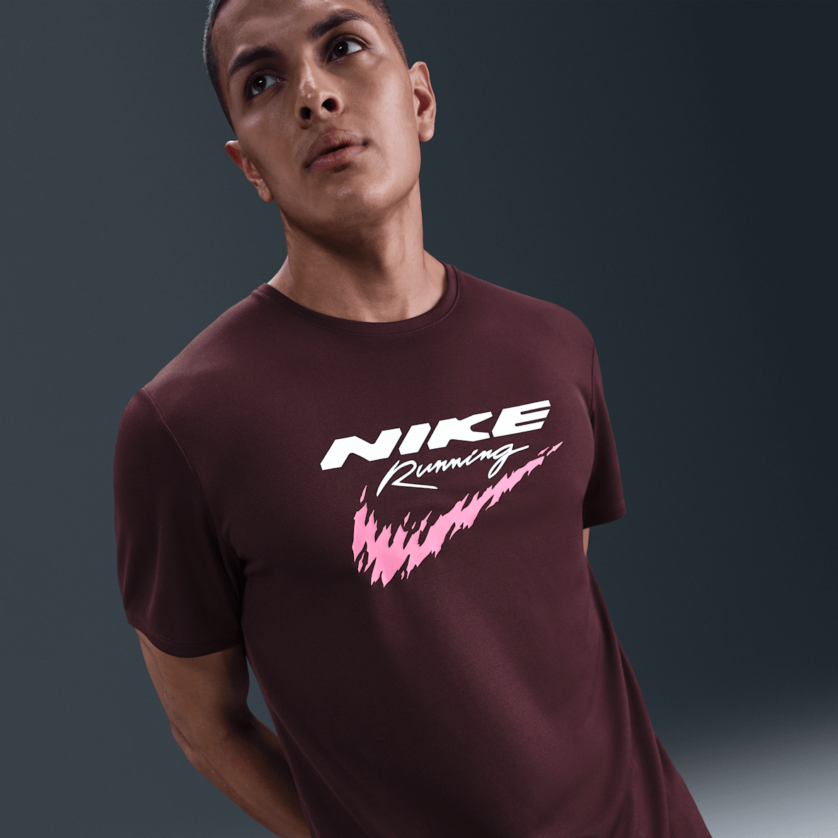 Nike Miler Nike Miler Playera de correr Dri-FIT UV para hombre
