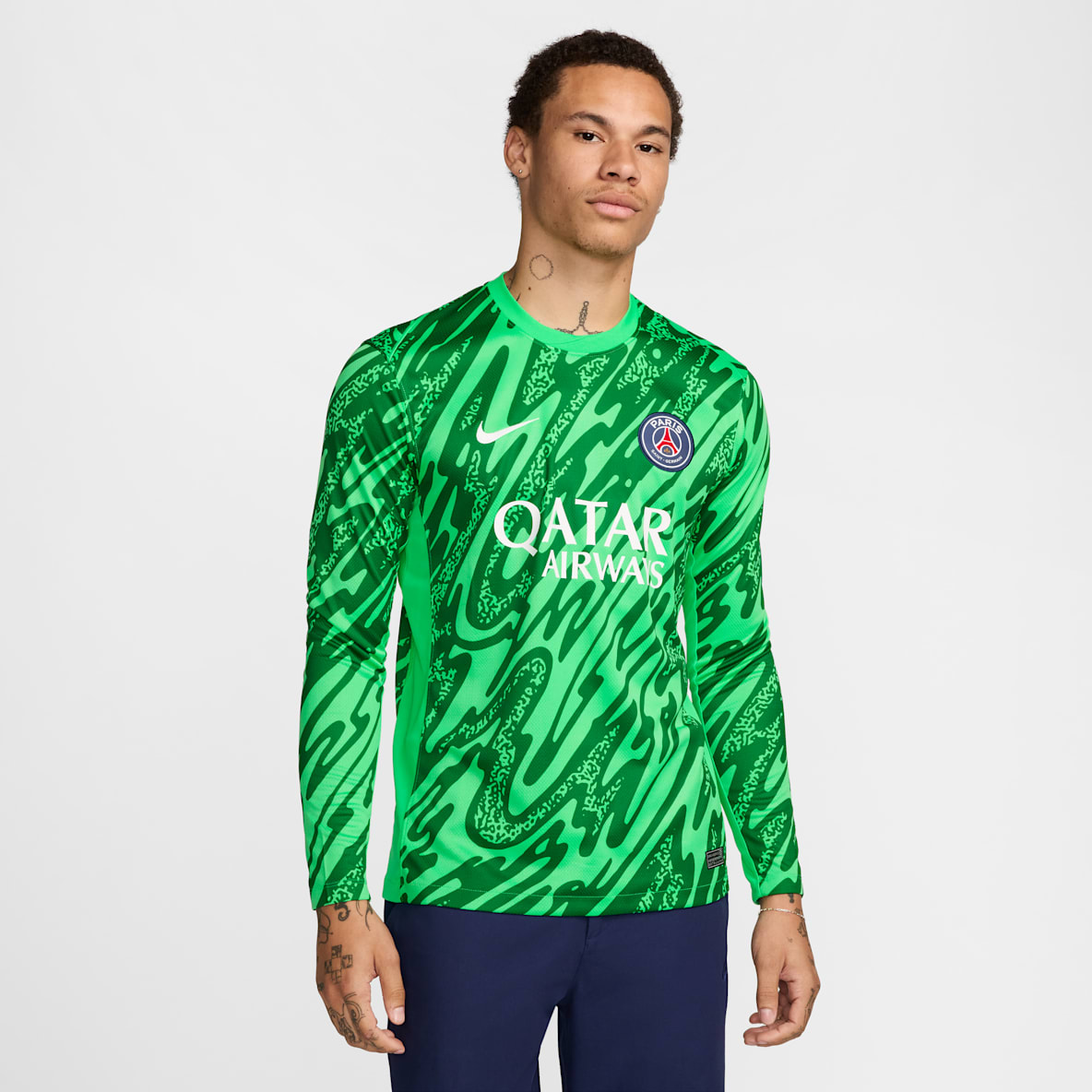 Paris Saint-Germain 2024/25 Stadium Goalkeeper Paris Saint-Germain 2024/25 Stadium Goalkeeper Men's Nike Dri-FIT Soccer Replica Long-Sleeve Jersey