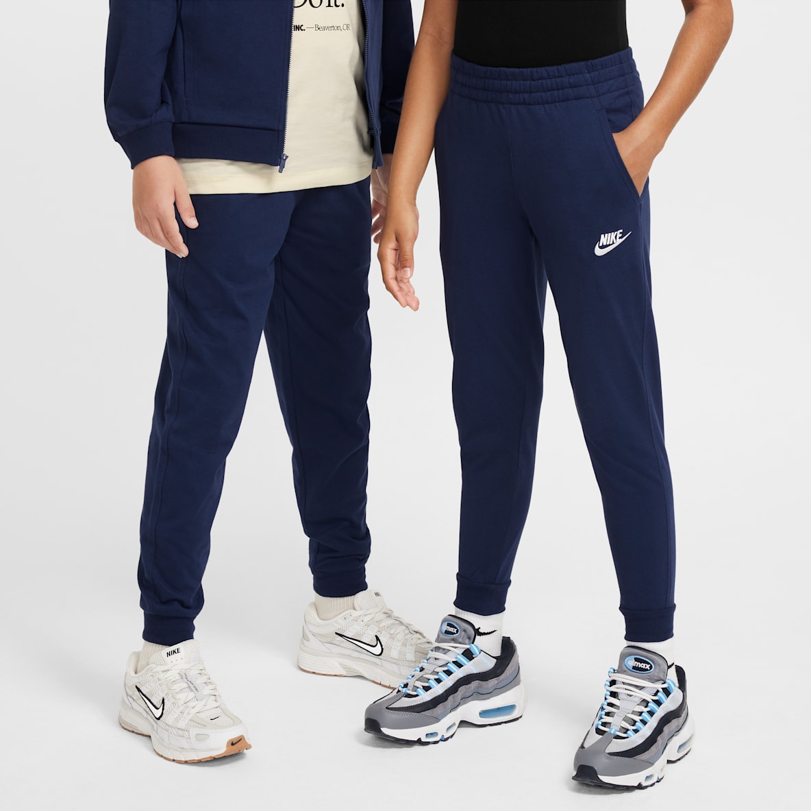 Nike Sportswear Club Joggers de tejido Knit para niño talla grande