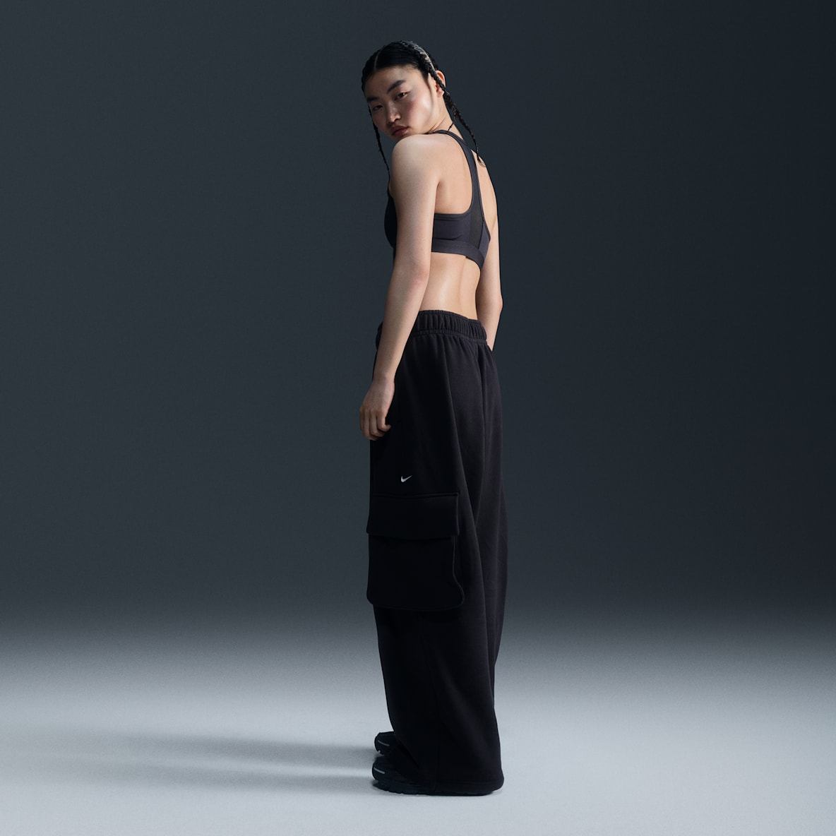 Nike Sportswear Nike Sportswear Pants de French Terry de tiro bajo oversized con dobladillo abierto para mujer
