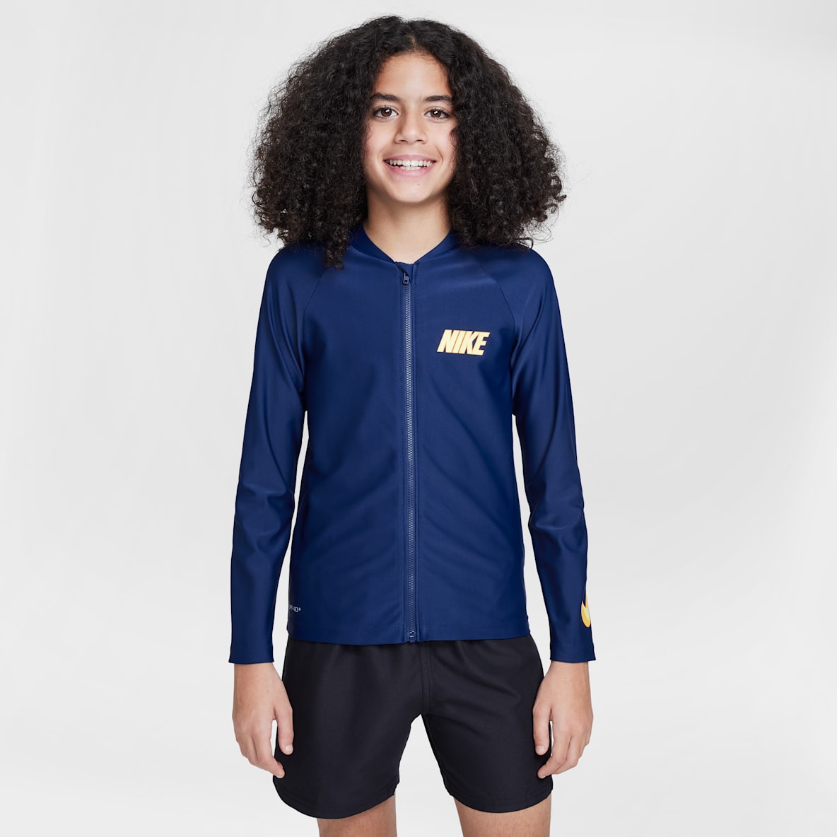 Nike Swim 3-D Swoosh Nike Swim 3-D Swoosh Playera de manga larga con cierre Hydroguard para niño talla grande