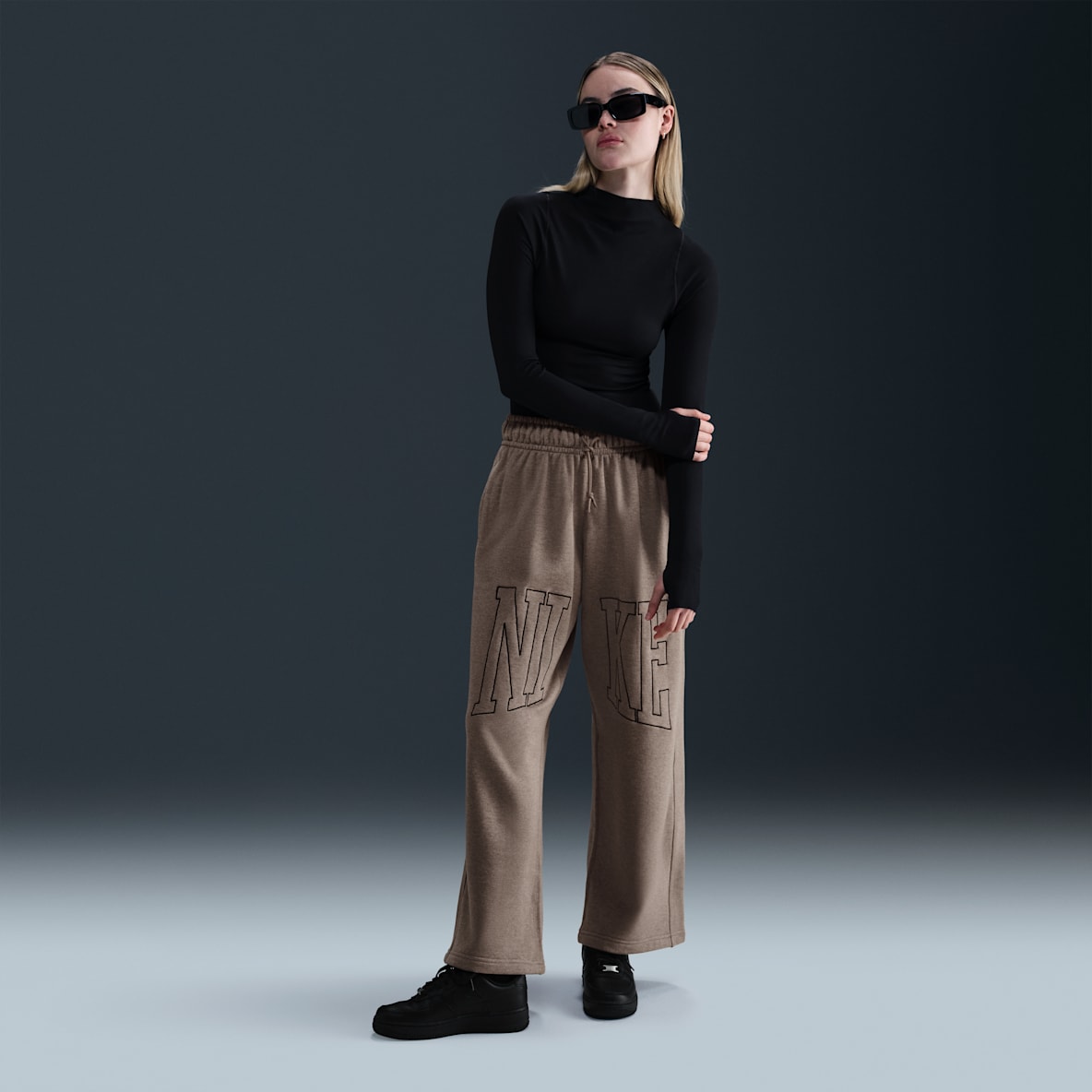 Nike Sportswear Women's Mid-Rise Oversized Open-Hem French Terry Pants