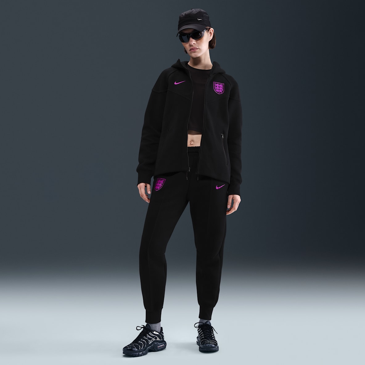 Tech Inglaterra Tech Inglaterra Jogger de fútbol Nike de talle medio y tejido Fleece - Mujer