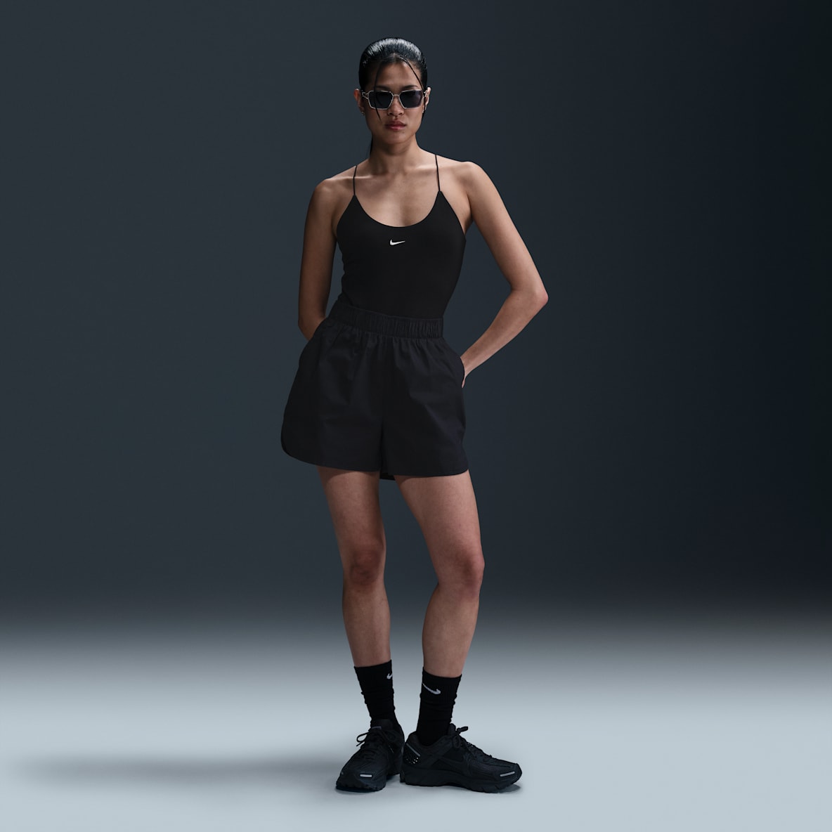 Nike Sportswear Chill Poplin Nike Sportswear Chill Poplin Shorts de tiro medio de 13 cm para mujer