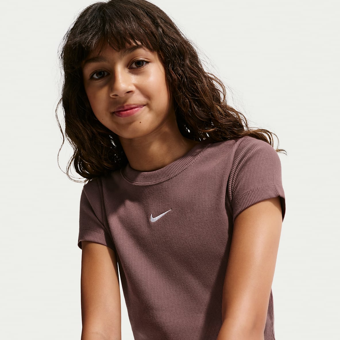 Nike Sportswear Older Kids' (Girls') Slim Cropped Ribbed T-Shirt