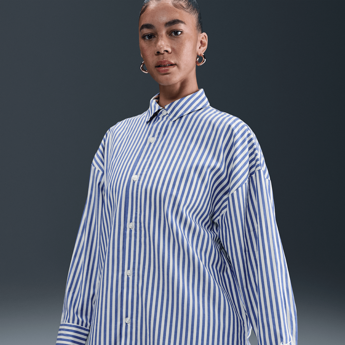 Nike Sportswear Chill Poplin Nike Sportswear Chill Poplin Camisa oversized amb botons i ratlles - Dona
