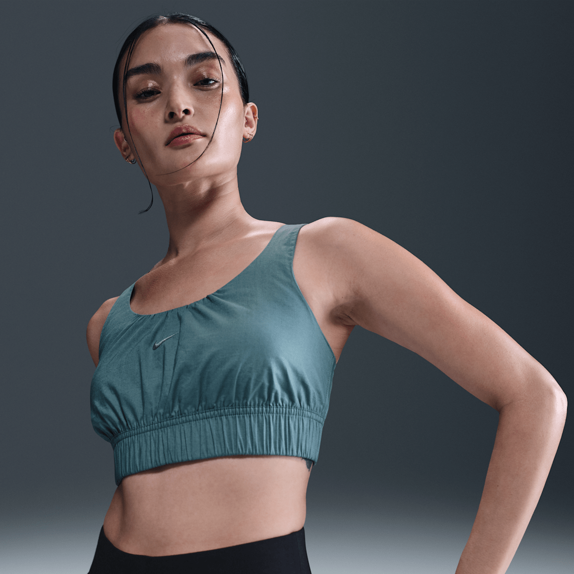 Nike Sportswear Chill Poplin Nike Sportswear Chill Poplin Women's Slim Cropped Tank Top