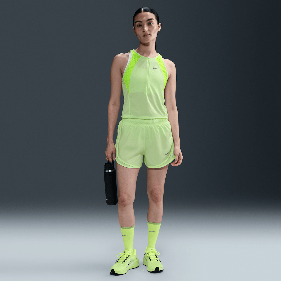 ナイキ テンポ ナイキ テンポ ウィメンズ Dri-FIT ミッドライズ ランニングショートパンツ (インナー付き)