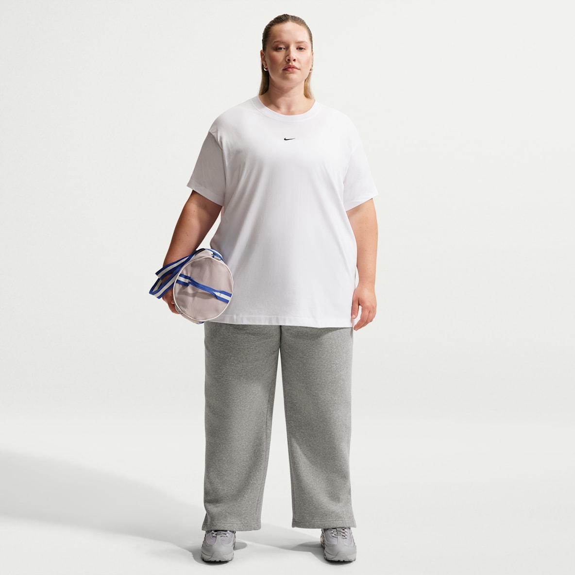 Nike Sportswear Phoenix Fleece Pants de tiro alto para mujer (talla grande)