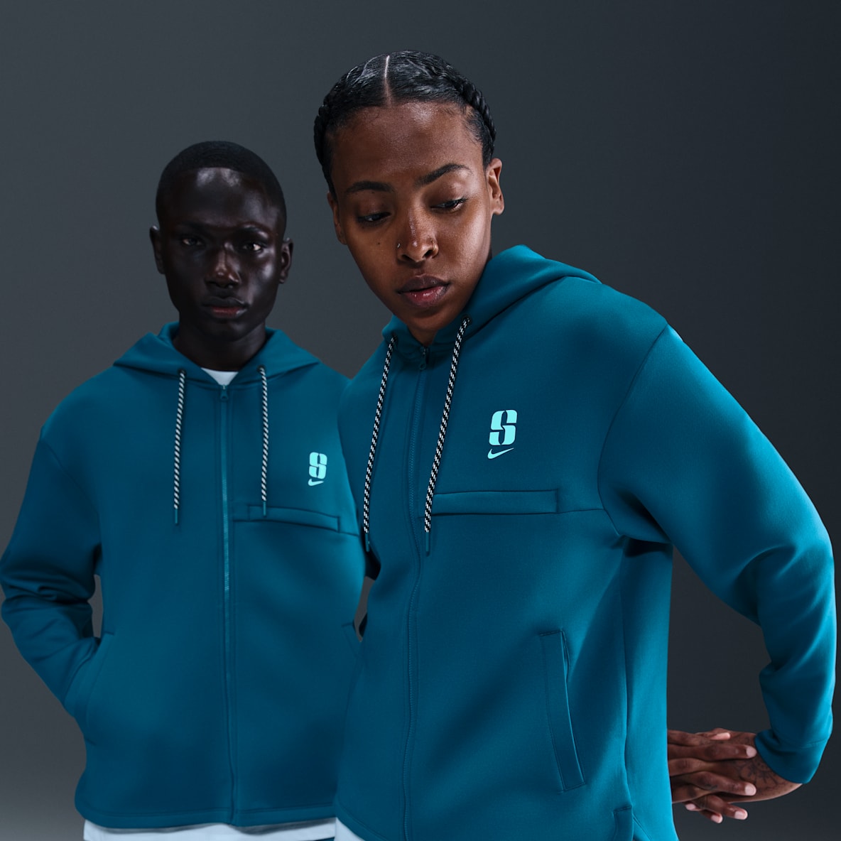 Sabrina Sabrina Dri-FIT Basketball-Kapuzenjacke mit weiter Passform