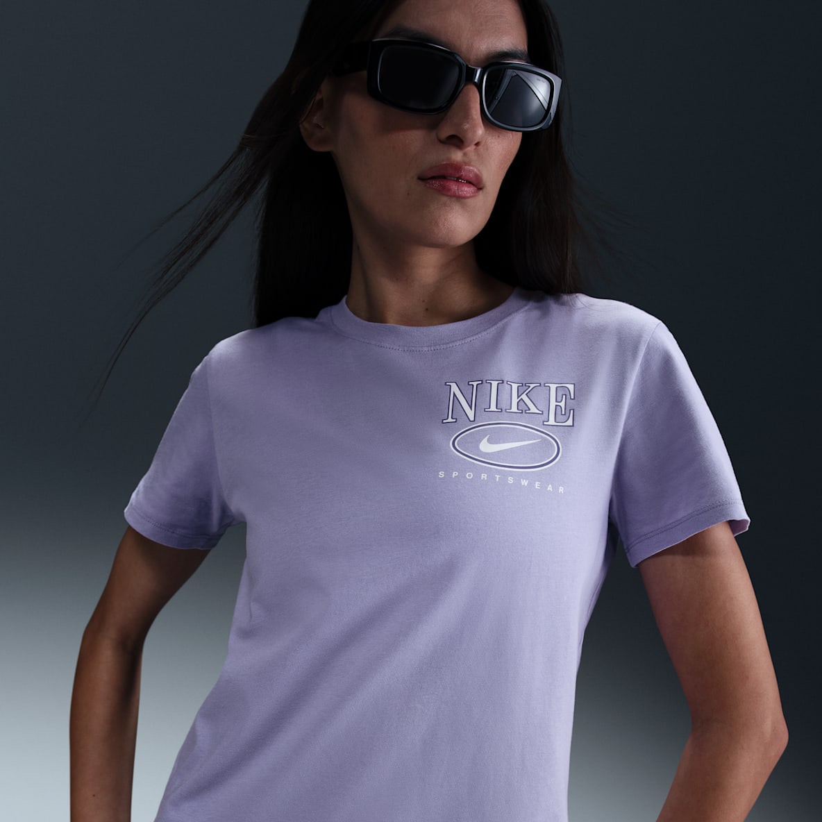 Nike Sportswear Club Women's Short-Sleeve Graphic T-Shirt