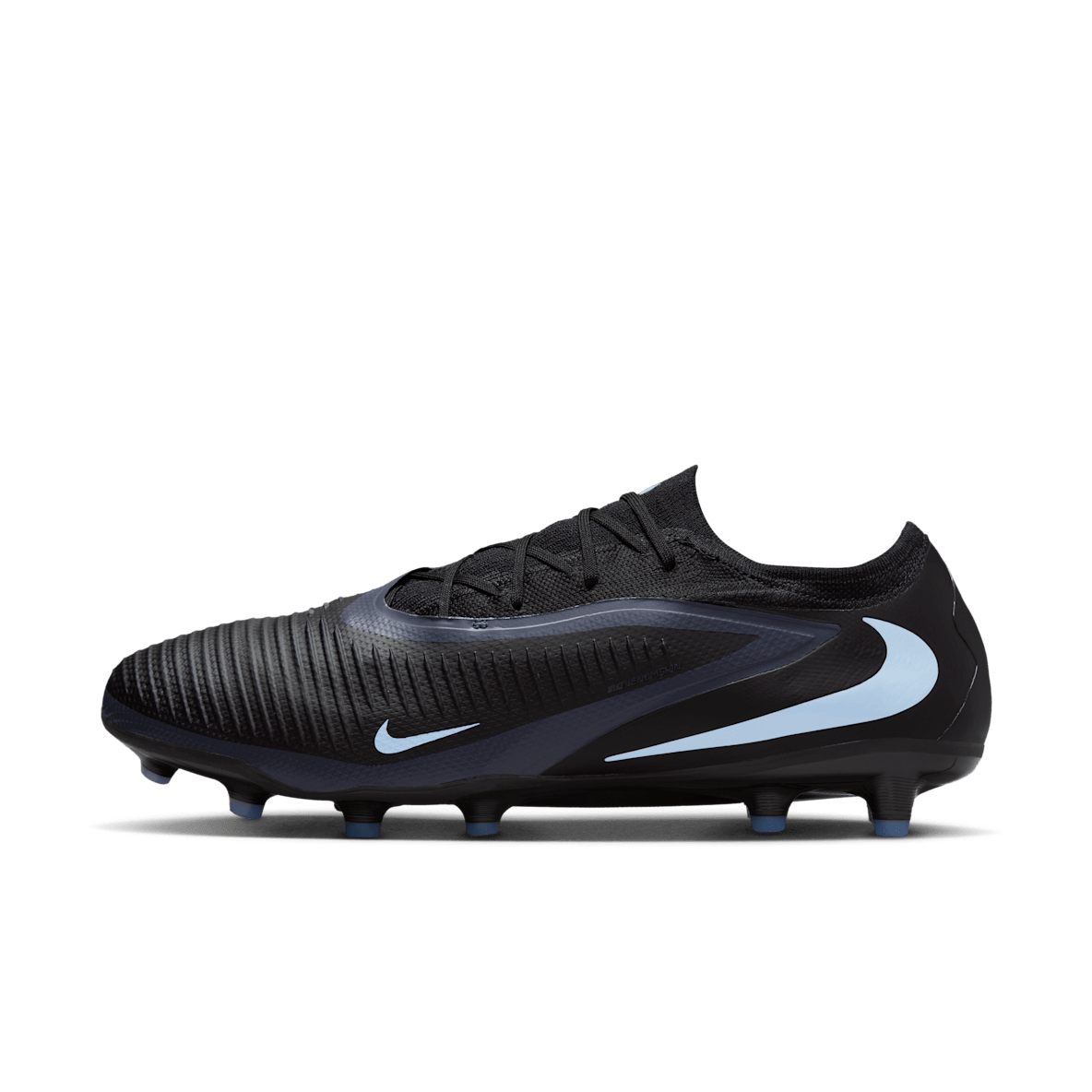 Nike Phantom 6 Low Pro Nike Phantom 6 Low Pro Scarpa da calcio per erba artificiale