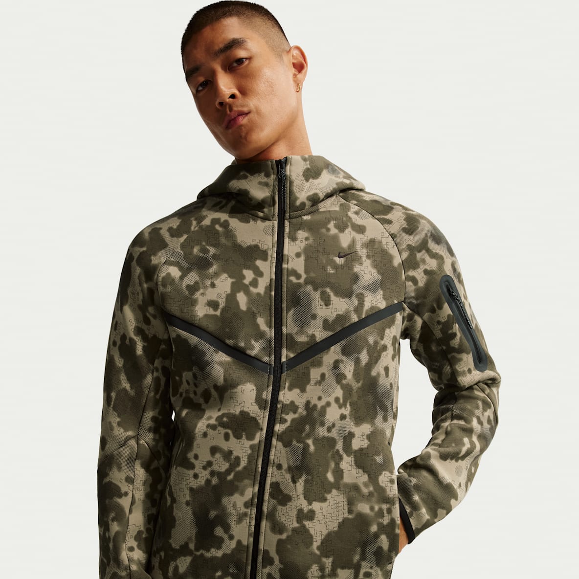 ナイキ テック ナイキ テック メンズ フルジップ フリース カモ ウィンドランナー ジャケット