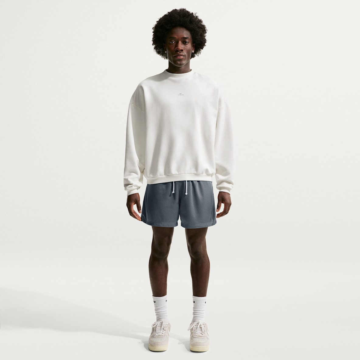 Nike Standard Issue Men's 5" Practice Mesh Basketball Shorts