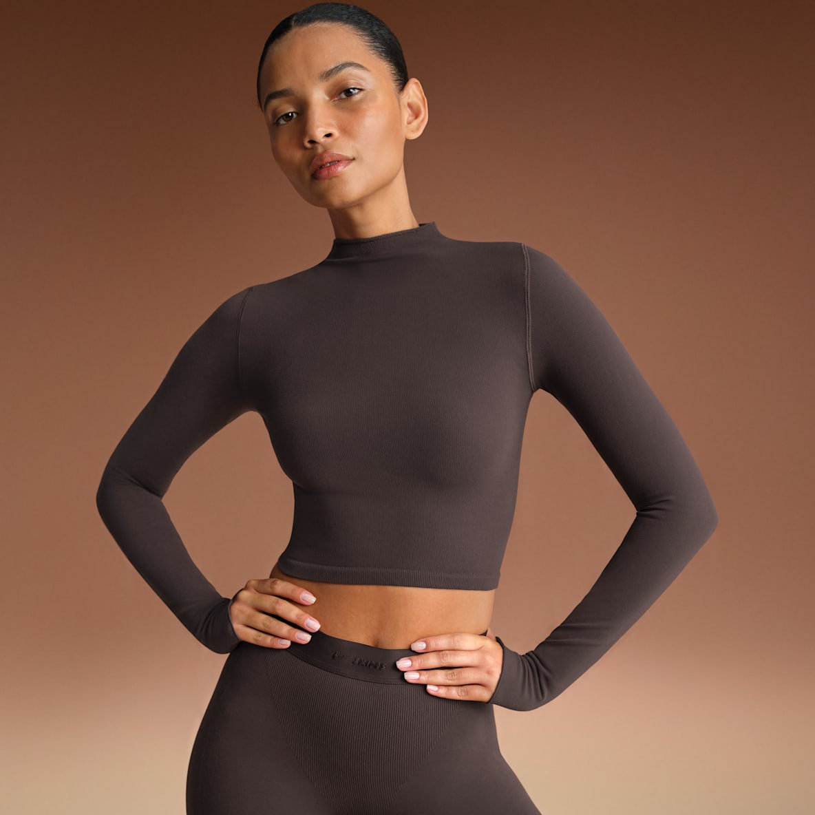 NikeSKIMS Vintage Seamless NikeSKIMS Vintage Seamless Women's Mock-Neck Crop Top