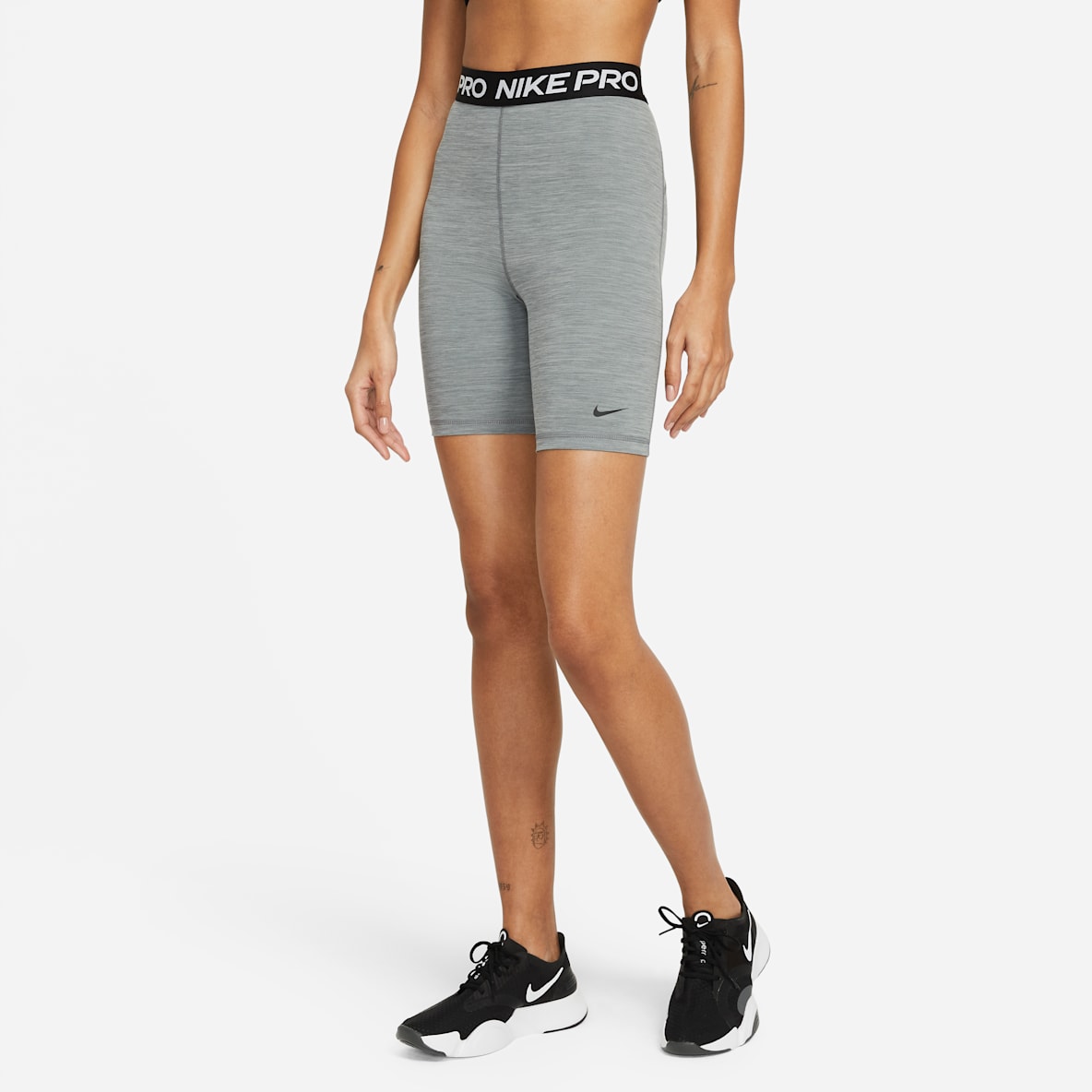 Nike Pro 365 Shorts de 18 cm de cintura alta para mujer