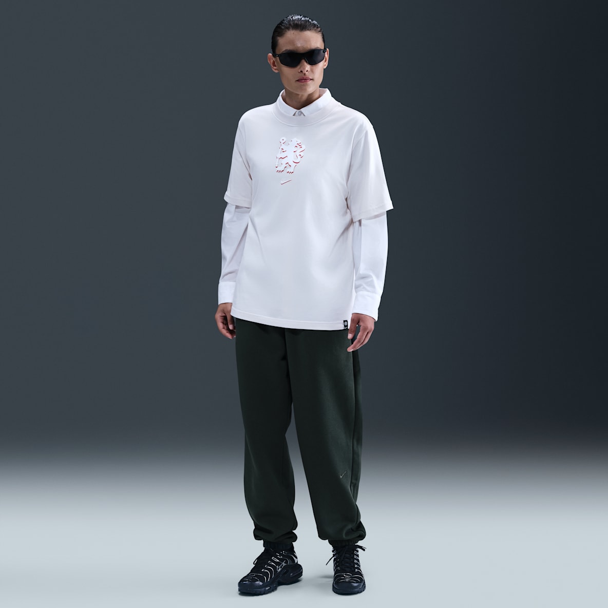 Chelsea FC Phoenix Fleece Chelsea FC Phoenix Fleece Nike Yüksek Belli Oversize Kesimli Kadın Futbol Eşofman Altı