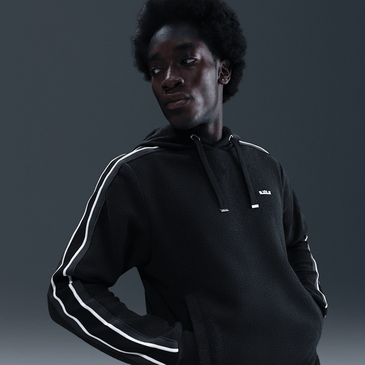 LeBron Standard Issue LeBron Standard Issue Baskethuvtröja Therma-FIT för män