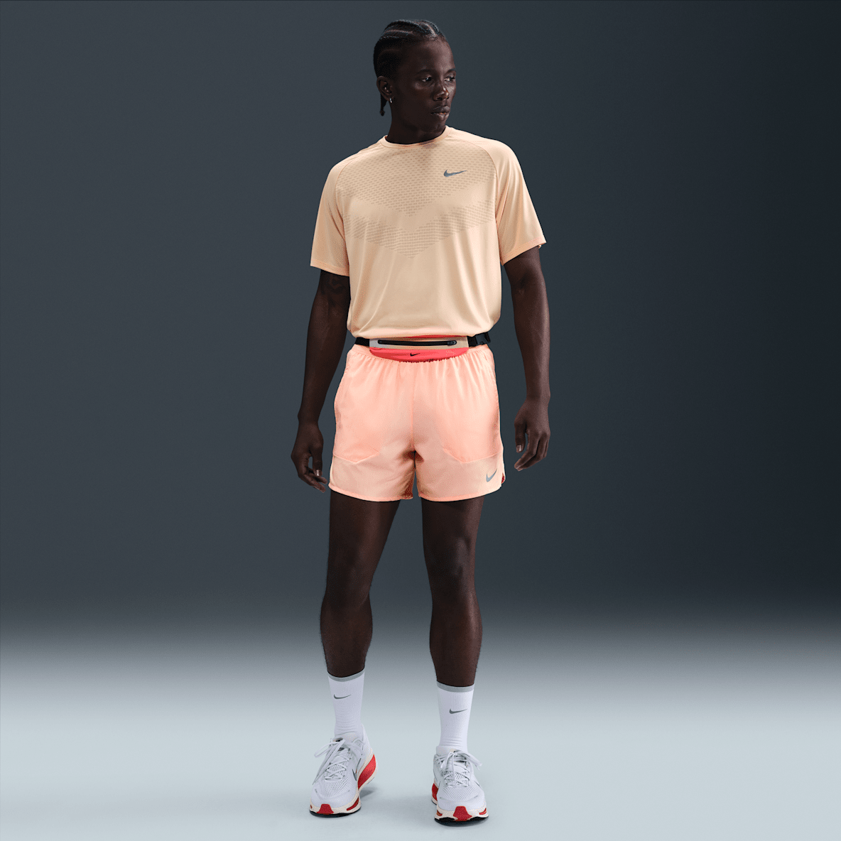 Nike Stride Nike Stride Dri-FIT-løbeshorts med indershorts (13 cm) til mænd