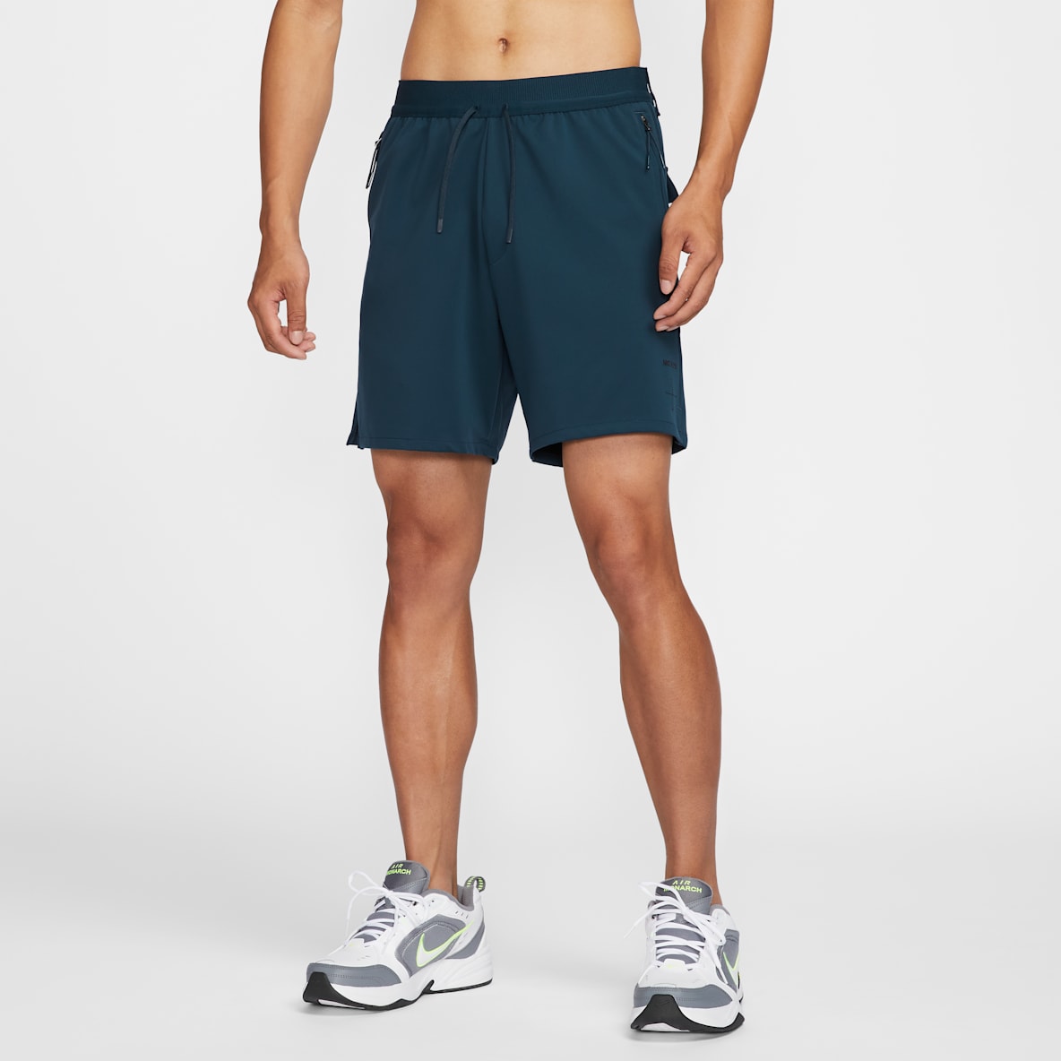 Nike A.P.S. Men's 6" Dri-FIT ADV Versatile Shorts