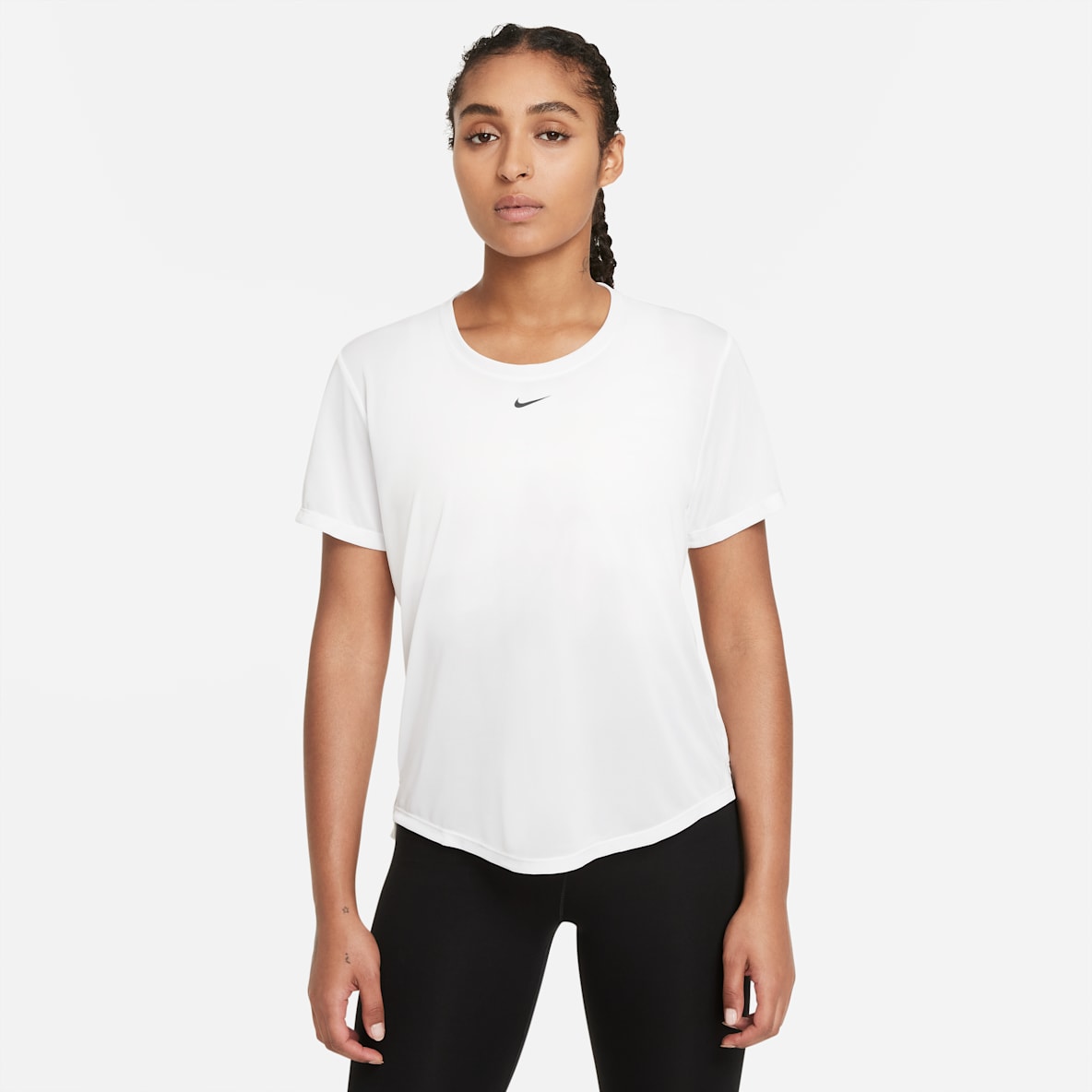 Nike Dri-FIT One Playera de manga corta y ajuste estándar para mujer