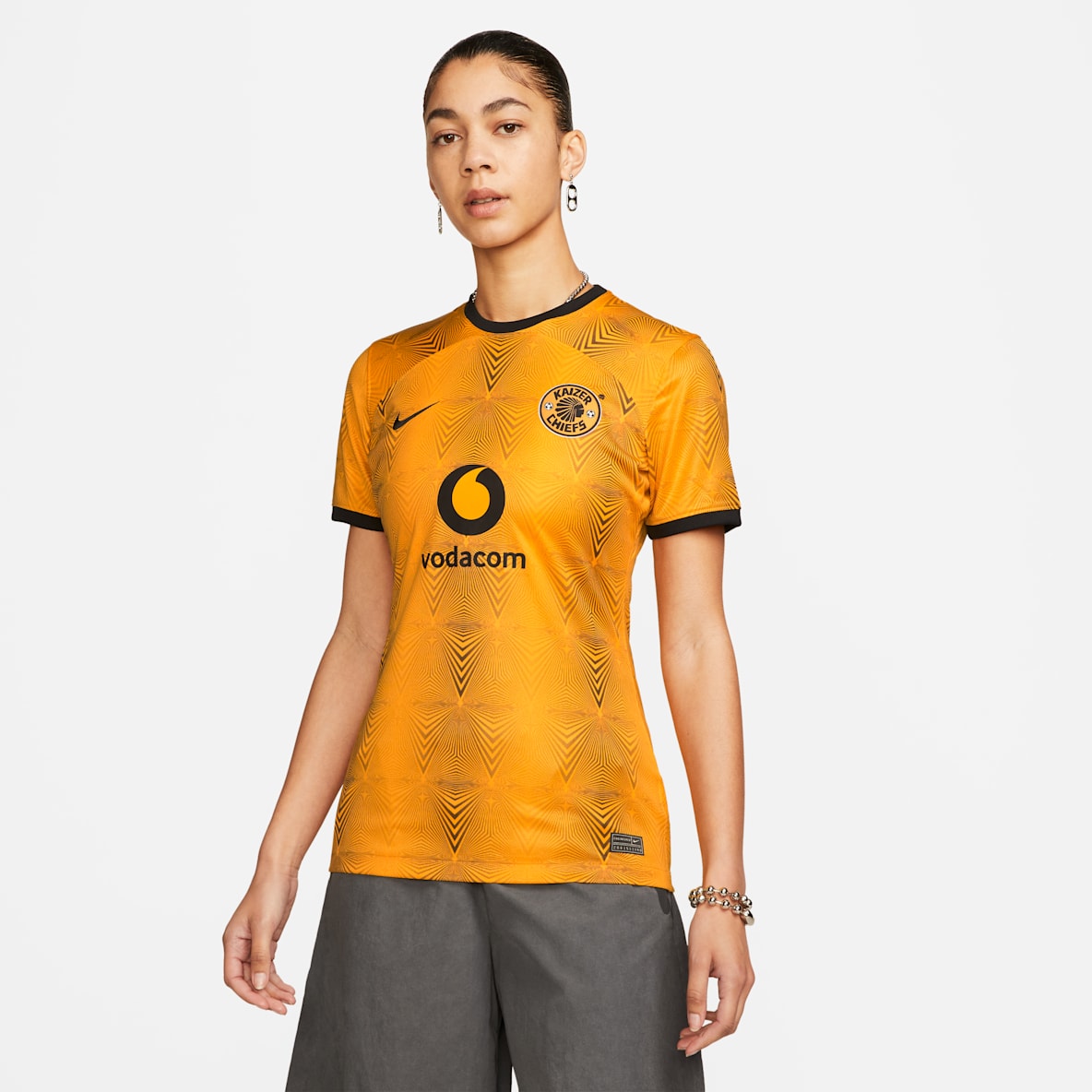 Kaizer Chiefs F.C. 2022/23 Stadium (hjemmedrakt) Kaizer Chiefs F.C. 2022/23 Stadium (hjemmedrakt) Nike Dri-FIT fotballdrakt til dame
