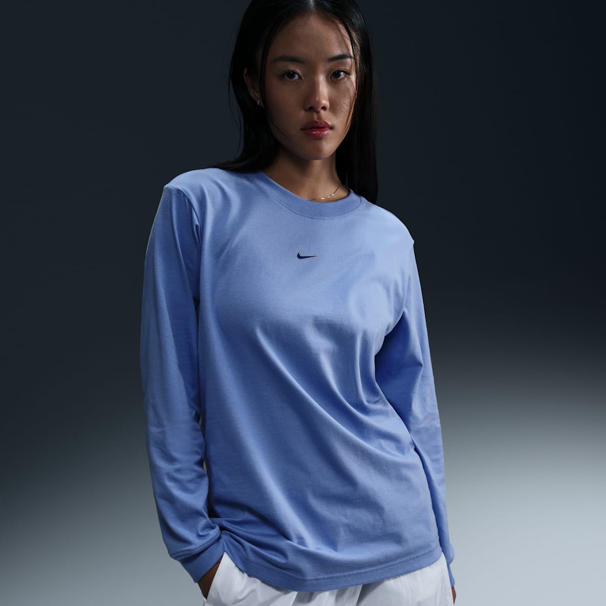 Nike Sportswear Nike Sportswear Women's Loose Long-Sleeve T-Shirt