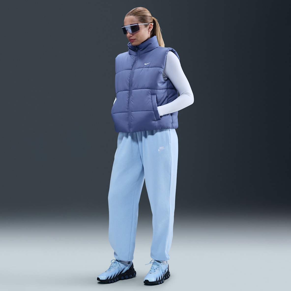 Nike Sportswear Club Fleece Pantalones de entrenamiento oversized de tiro medio para mujer