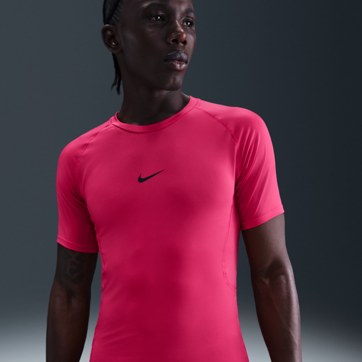 Nike Pro Dri-FIT Kurzarm-Fitness-Oberteil mit enger Passform für Herren