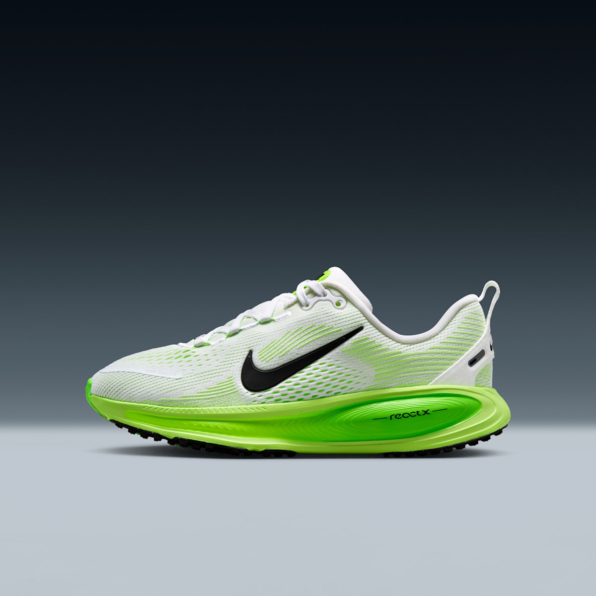 Nike Vomero 18 Nike Vomero 18 Older Kids' Road Running Shoes