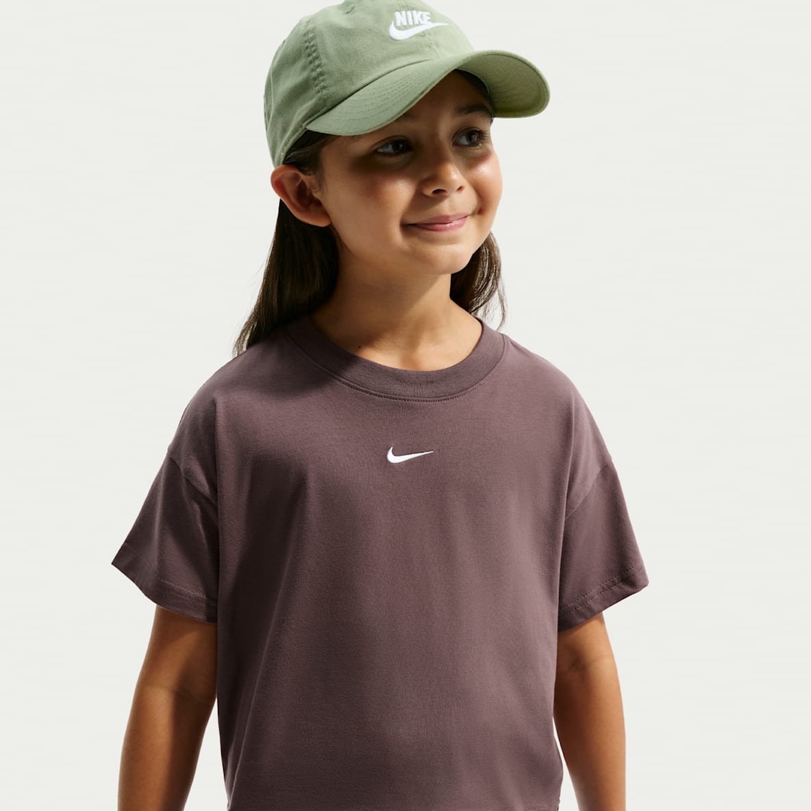 Nike Sportswear Essential Nike Sportswear Essential Older Kids' (Girls') T-Shirt