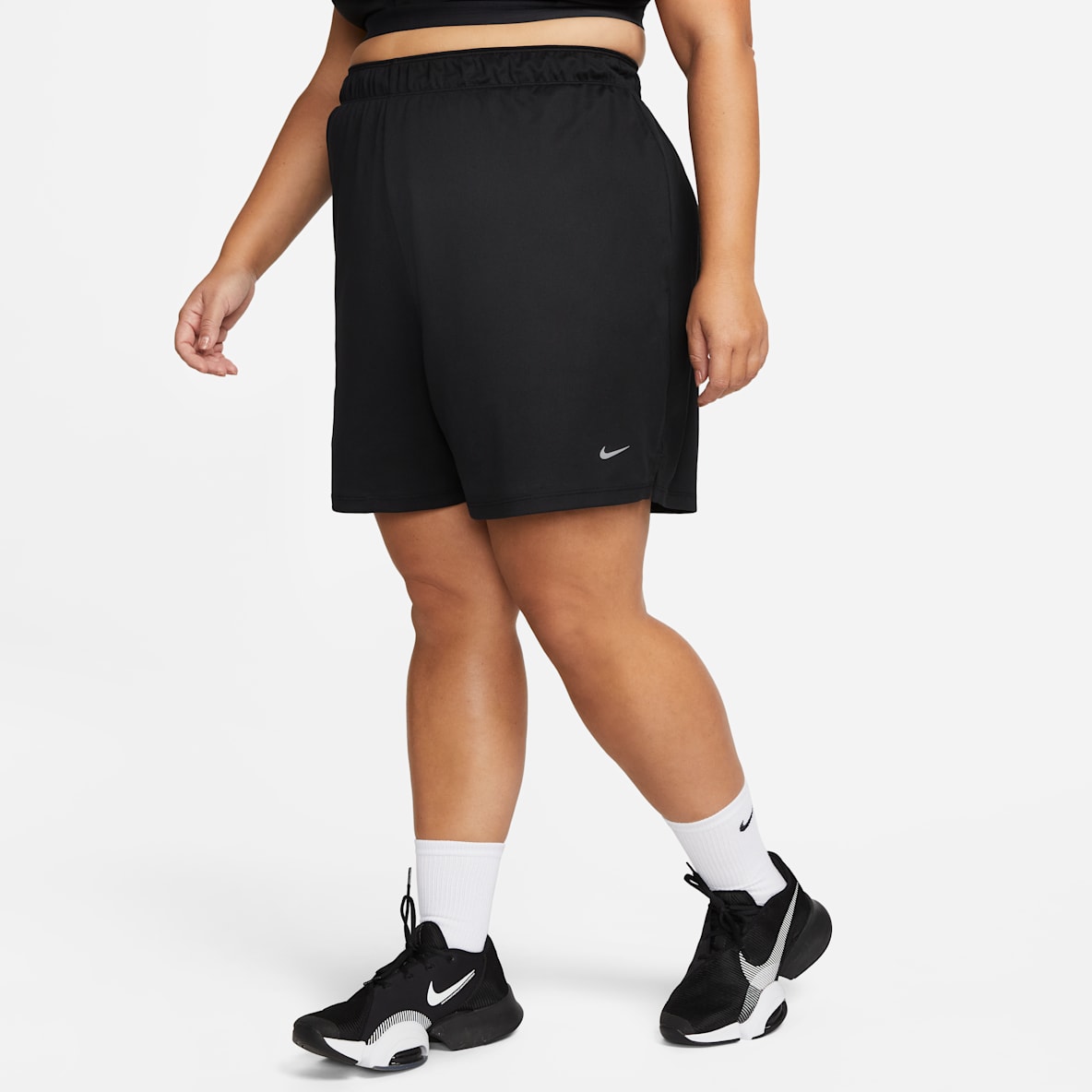Nike Dri-FIT Attack Nike Dri-FIT Attack Normal Belli 13 cm Astarsız Kadın Şortu (Büyük Beden)