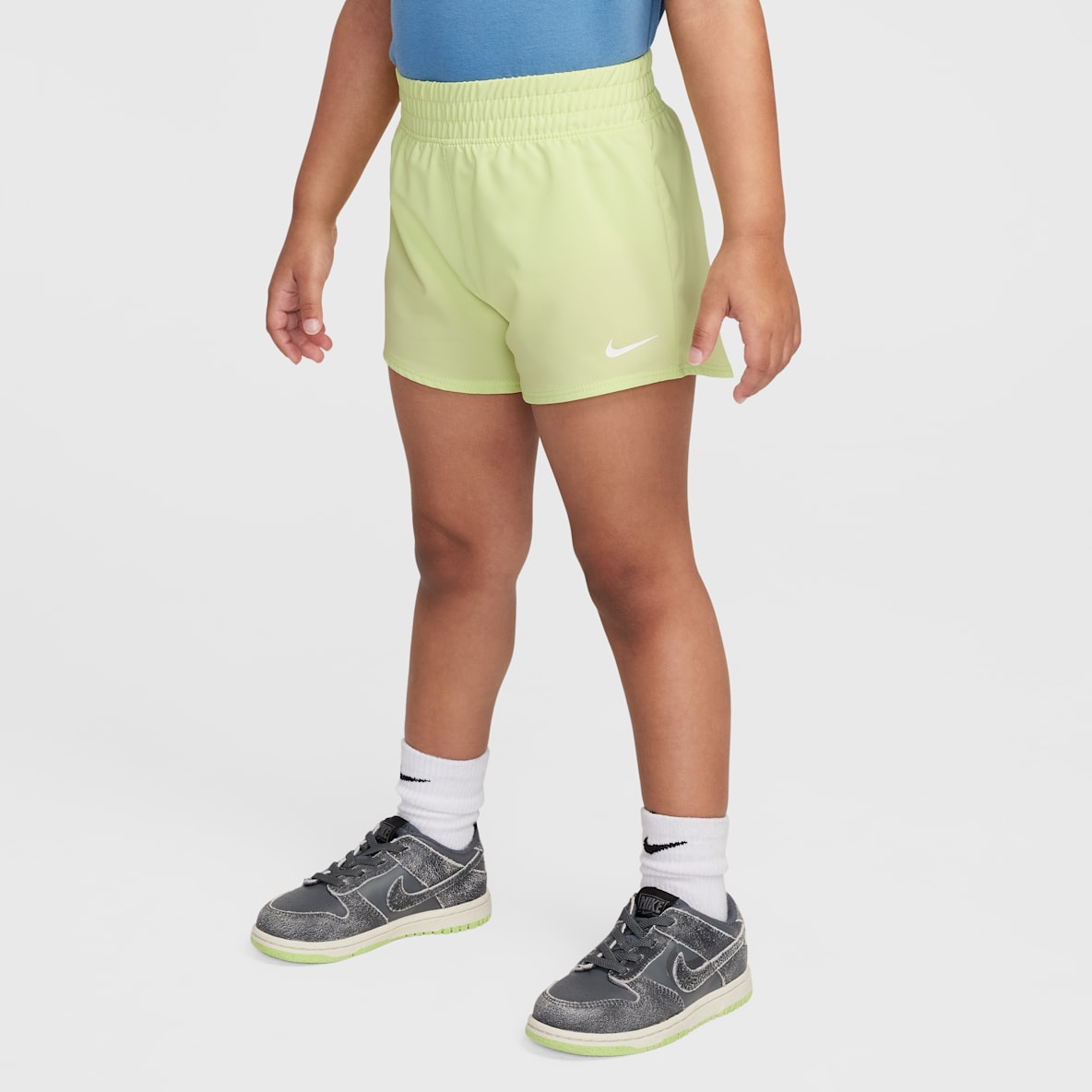 Nike Dri-FIT One Nike Dri-FIT One Shorts de tejido Woven infantil