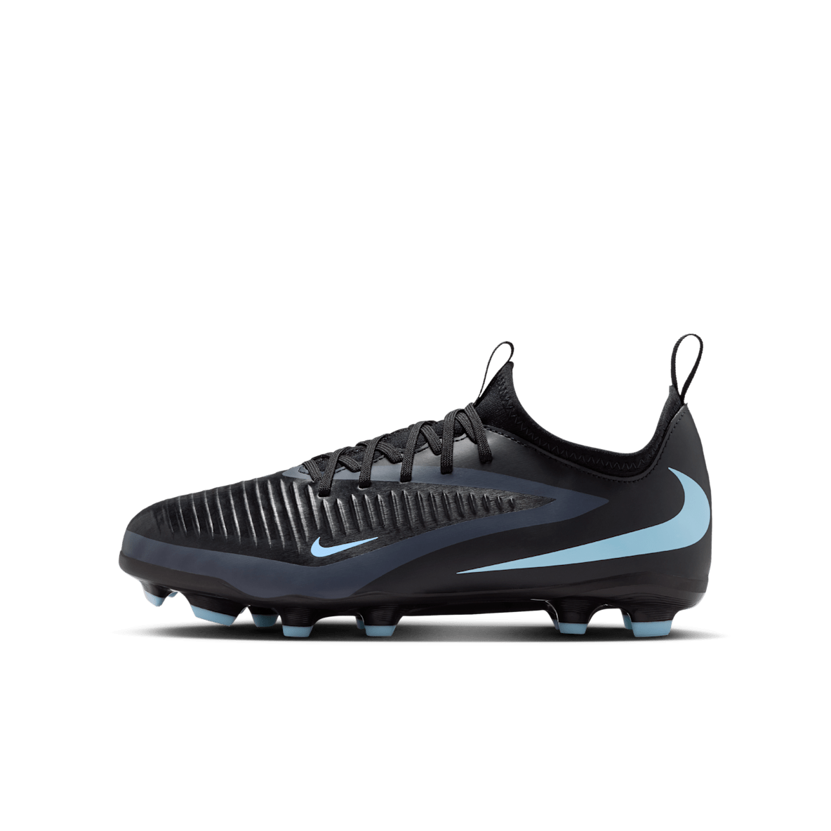 Nike Jr. Phantom 6 Low Academy Nike Jr. Phantom 6 Low Academy Older Kids' Multi-Ground Football Boot