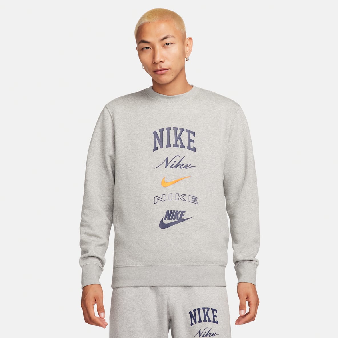 Nike Club Fleece Nike Club Fleece Men's Long-Sleeve Crew-Neck Sweatshirt