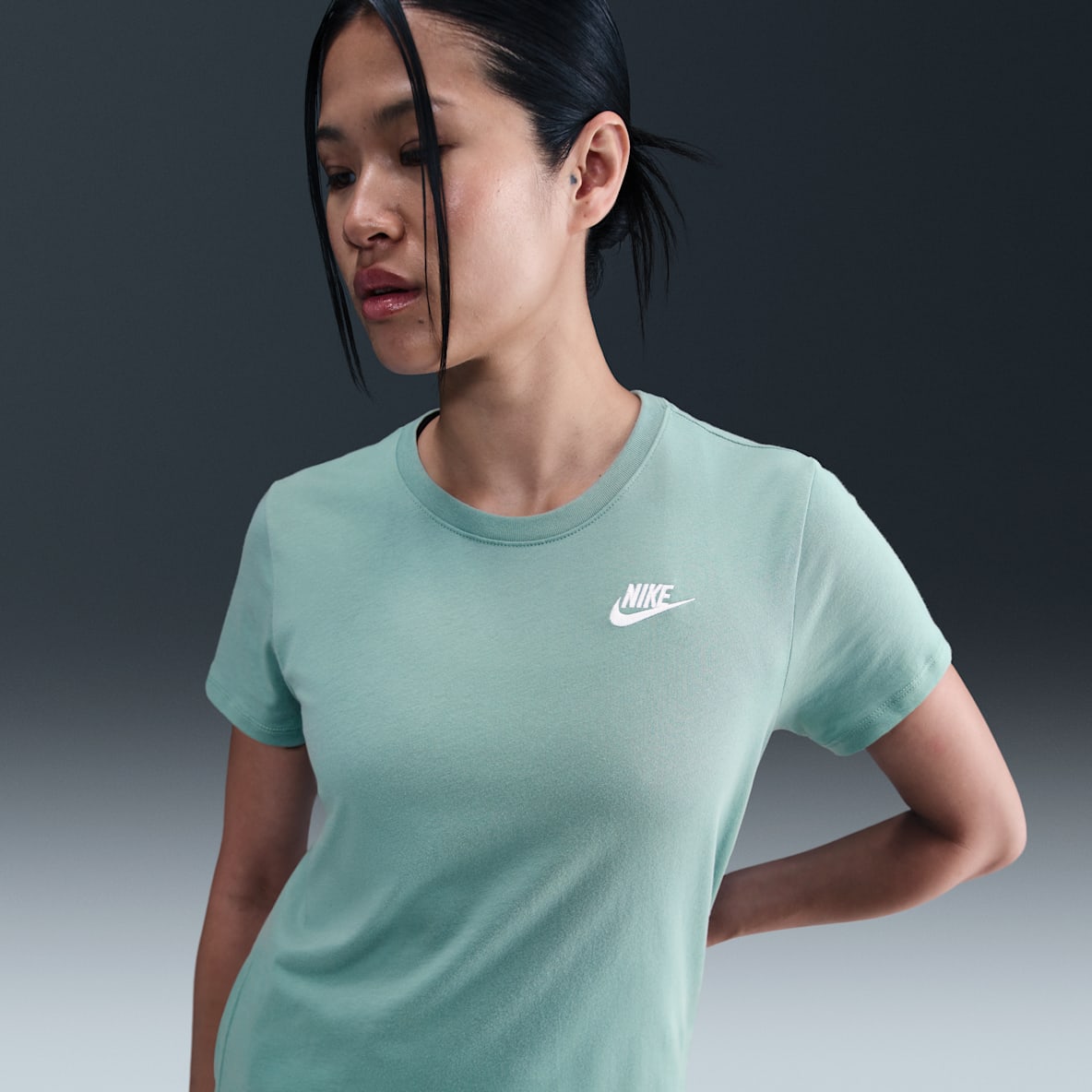 Nike Sportswear Club Essentials Nike Sportswear Club Essentials Women's T-Shirt