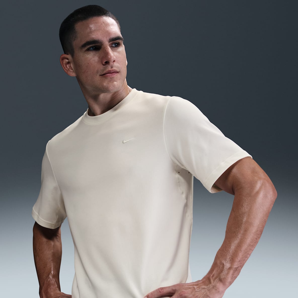 Nike Primary Men's Dri-FIT Short-sleeve Versatile Top