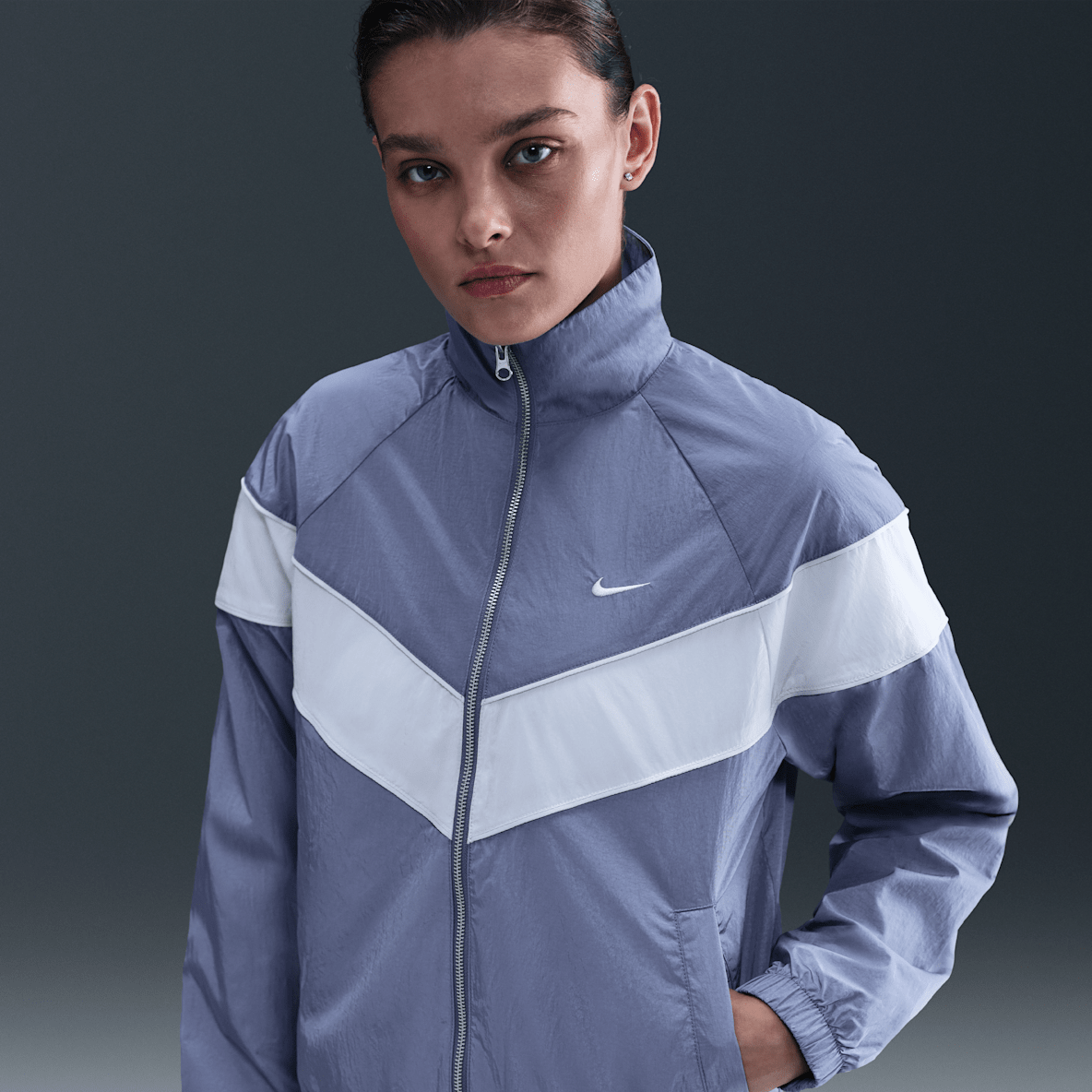 Nike Windrunner Nike Windrunner Women's Loose UV Woven Full-Zip Jacket