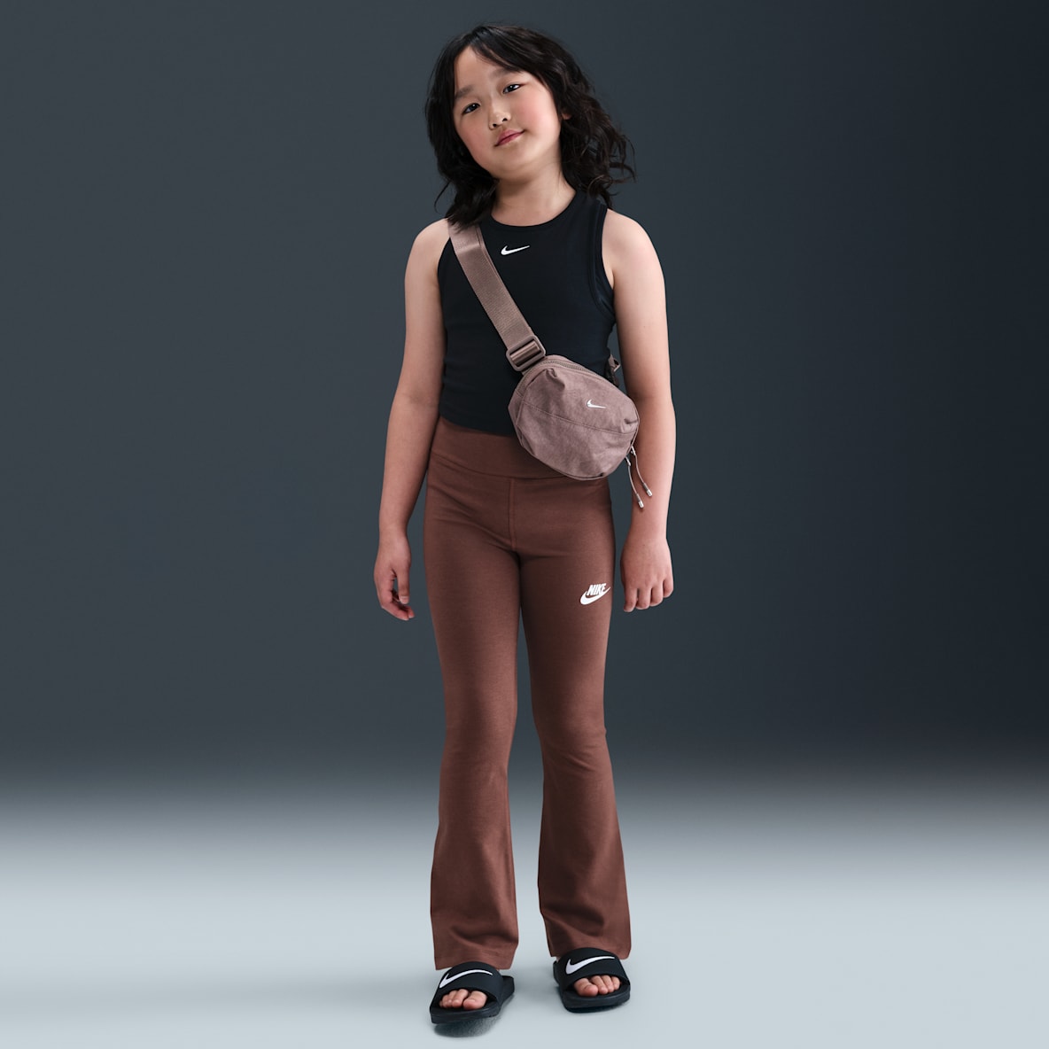 Nike Sportswear Classic Nike Sportswear Classic Girls' High-Waisted Flared Leggings