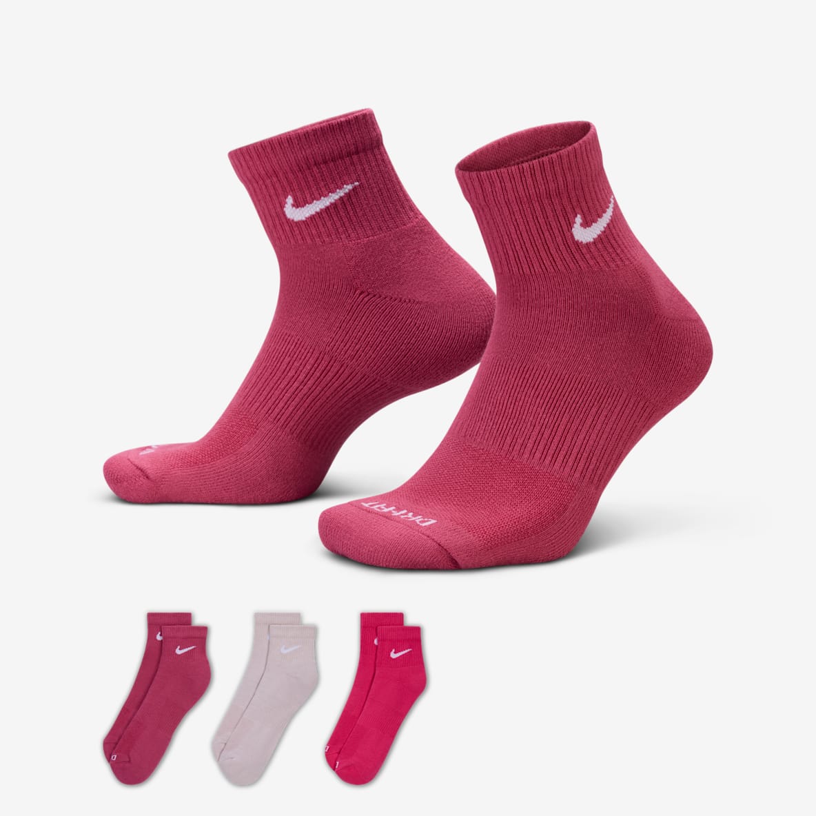 Nike Everyday Plus Cushioned Nike Everyday Plus Cushioned Training Ankle Socks (3 Pairs)
