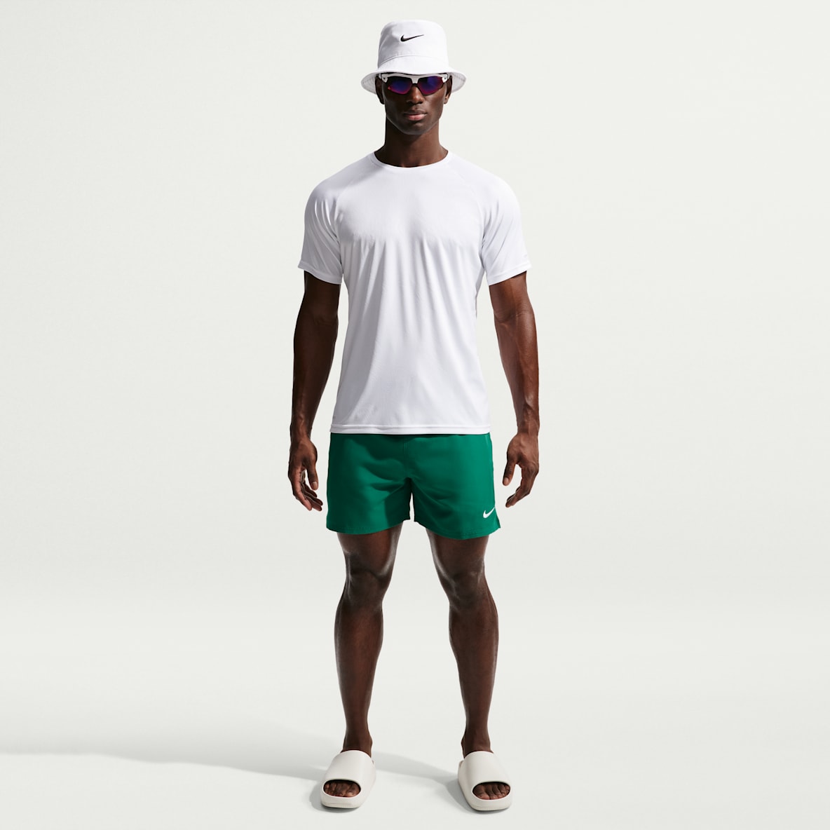 Natación Nike Breaker Essential Shorts Volley de 13 cm con forro de ropa interior para hombre