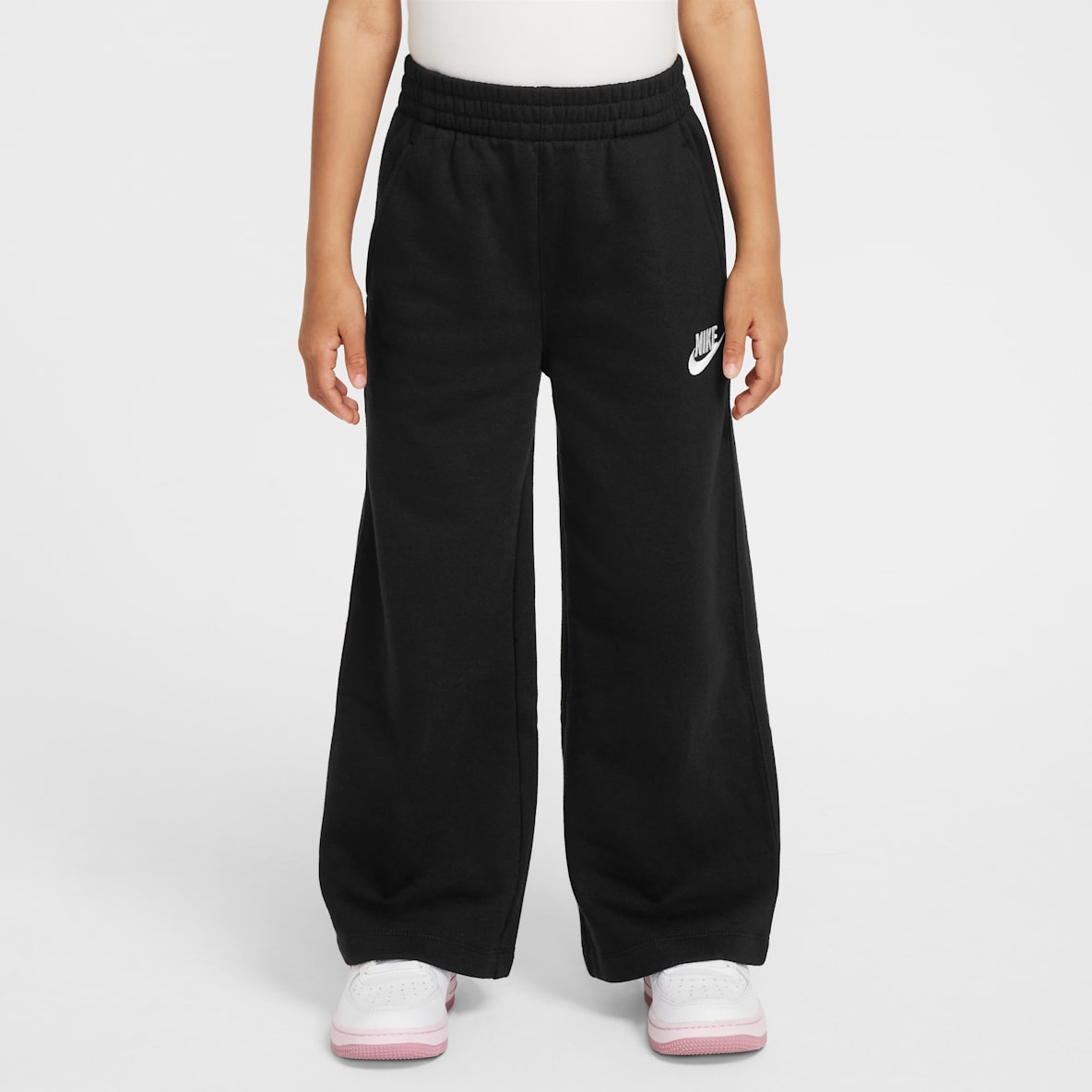 Nike Sportswear Club Nike Sportswear Club Pants de tejido Fleece de pierna ancha para niños talla pequeña
