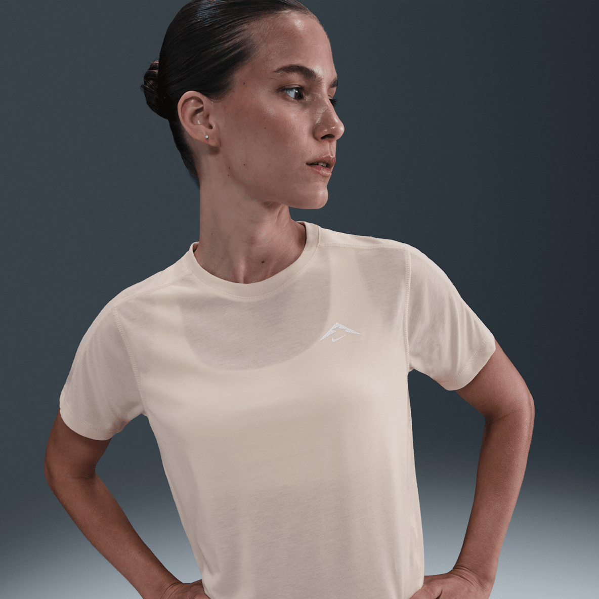Nike Trail Nike Trail Dri-FIT hardlooptop met korte mouwen voor dames