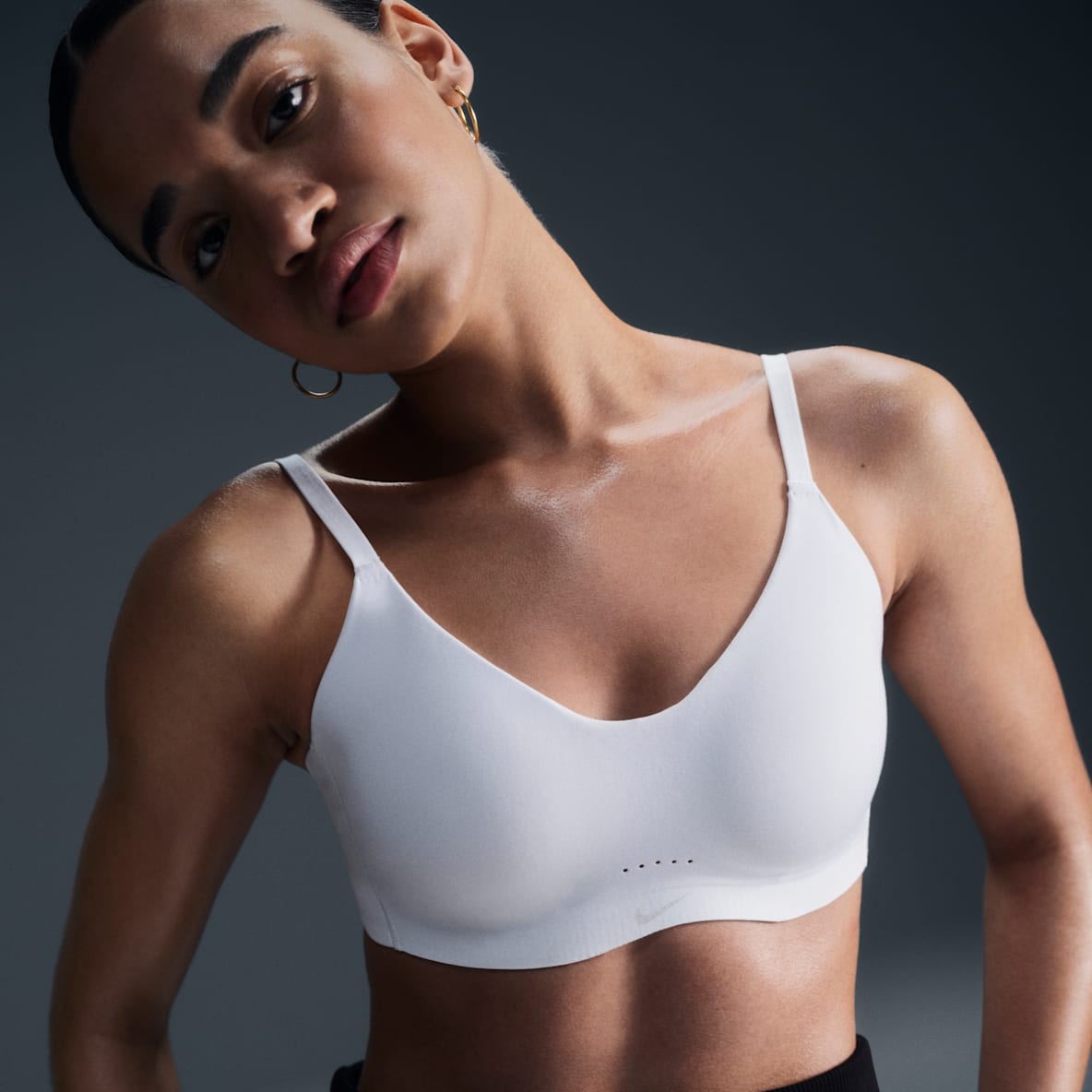 Nike Alate Minimalist Nike Alate Minimalist Gepolsterter Sport-BH mit verstellbaren Trägern und leichtem Halt