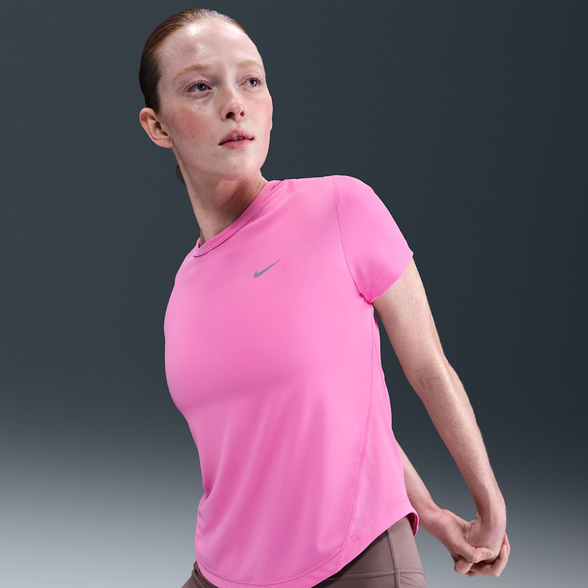 Nike Tempo Haut de running à manches courtes Dri-FIT pour femme