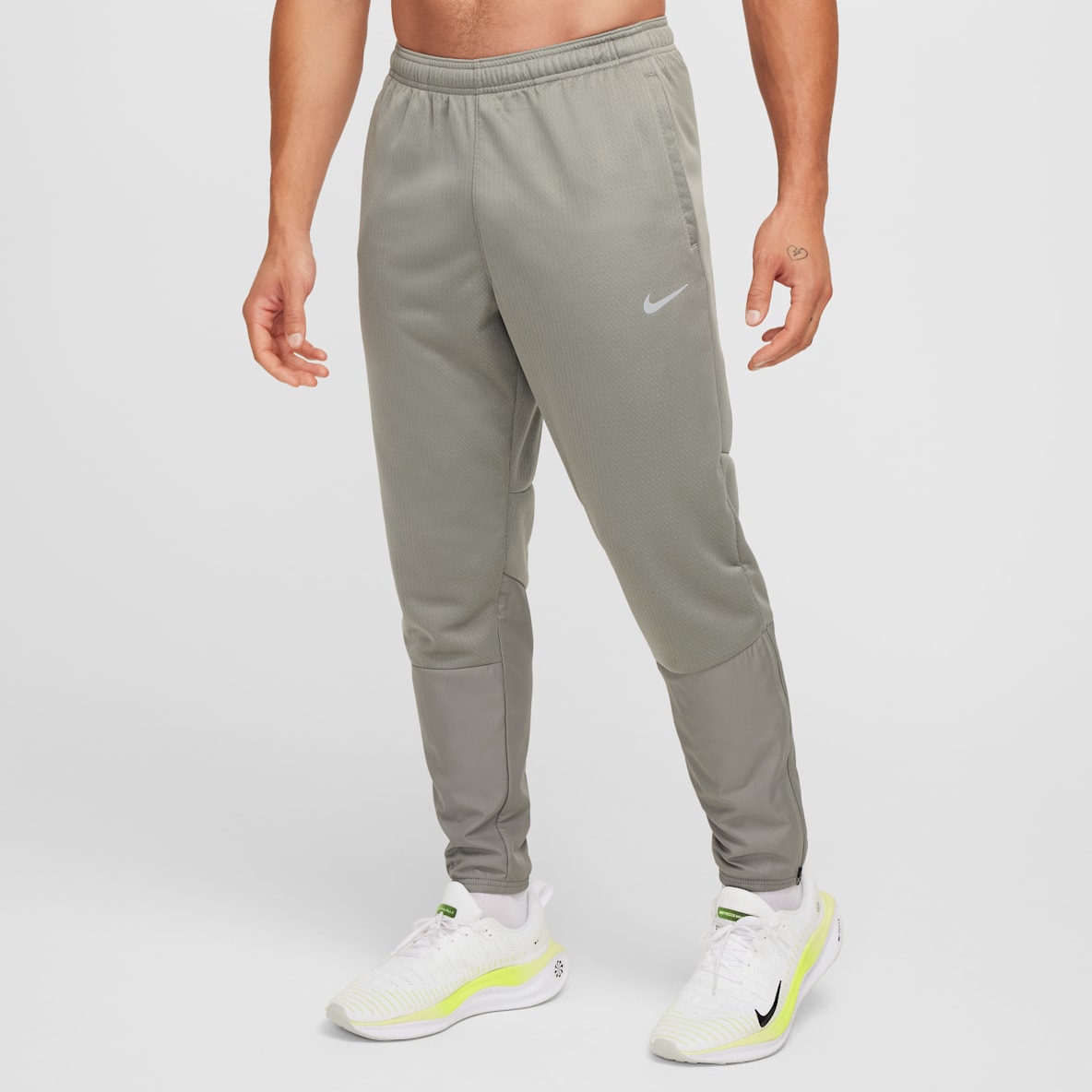 Nike Sphere Challenger Nike Sphere Challenger Men's Therma-FIT Water-Repellent Running Trousers