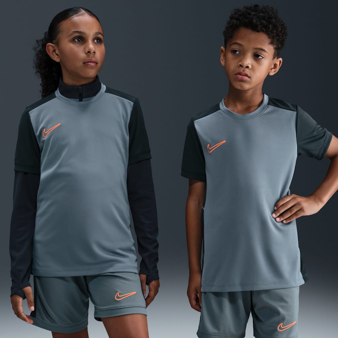Nike Academy Playera de fútbol Dri-FIT para niños talla grande