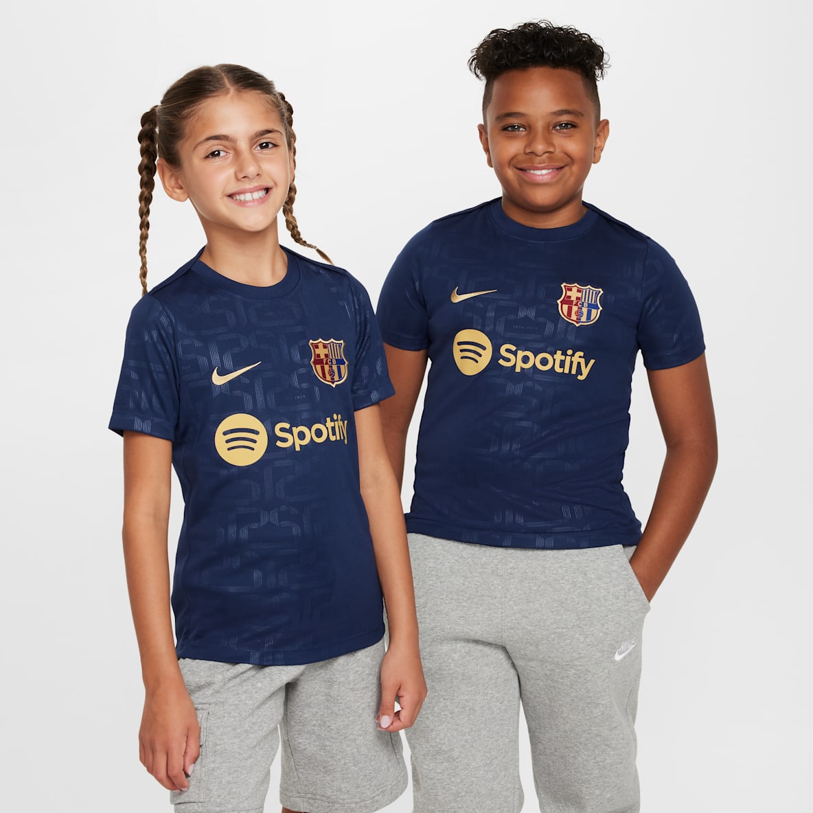 Primera equipació Academy Pro FC Barcelona Primera equipació Academy Pro FC Barcelona Samarreta de màniga curta de futbol per a abans del partit Nike Dri-FIT - Nen/a